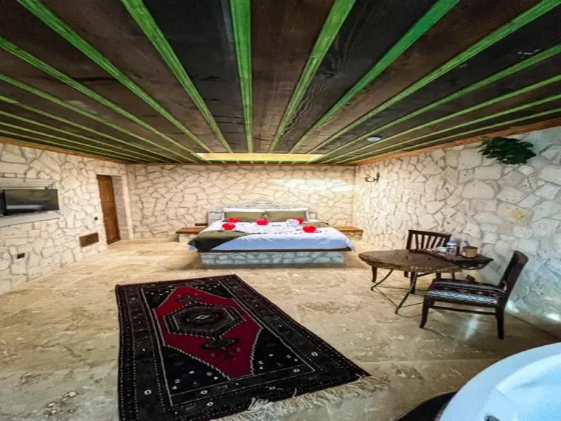 By Yüksel Cave House 18