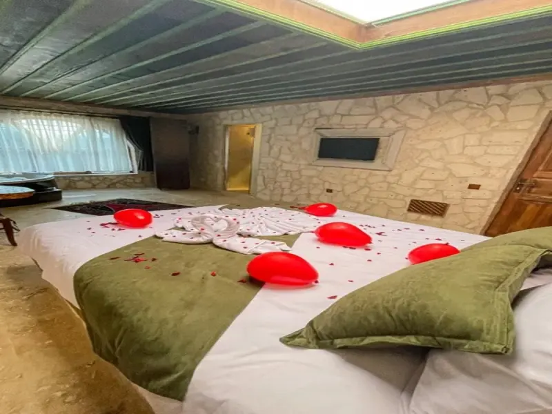 By Yüksel Cave House 22