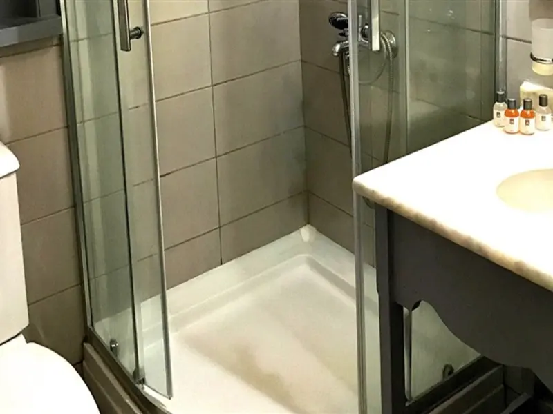 Atrium Hotel 14