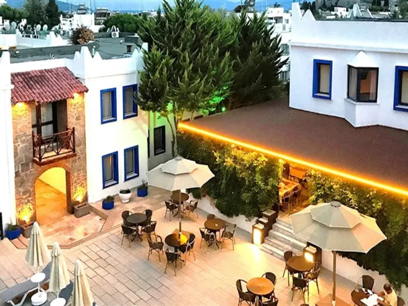 Atrium Hotel 26