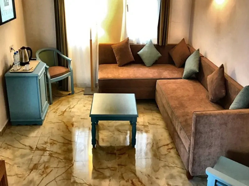 Atrium Hotel 46