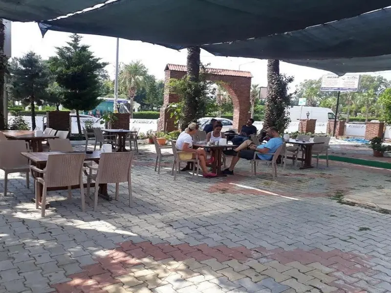Anemonia Otel 5