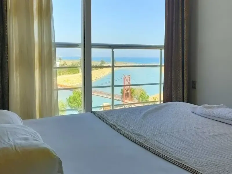 Anemonia Otel 8