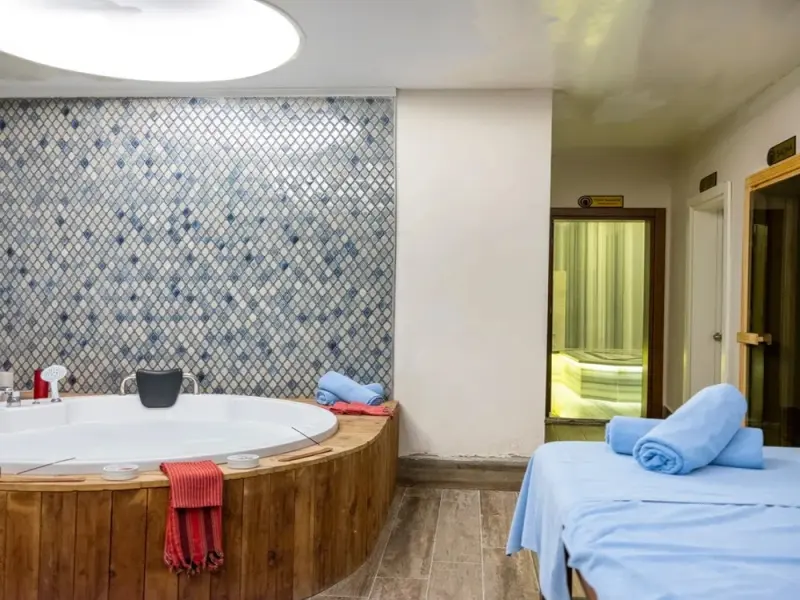 Algora Halal Hotel & Spa 65
