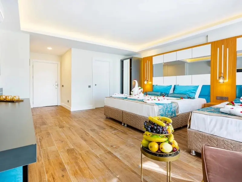 Algora Halal Hotel & Spa 9