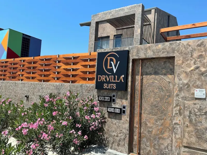 DrVilla Suits 32