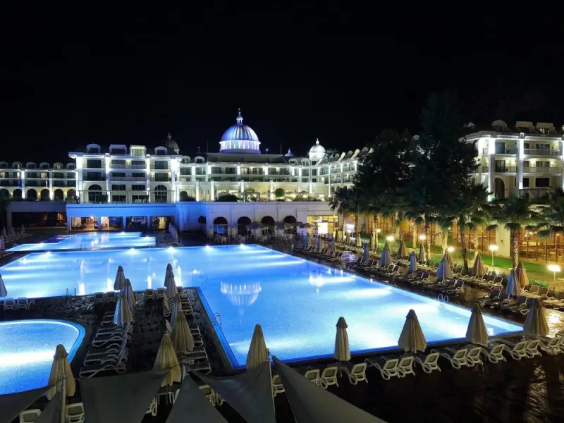 Juju Premier Palace 1