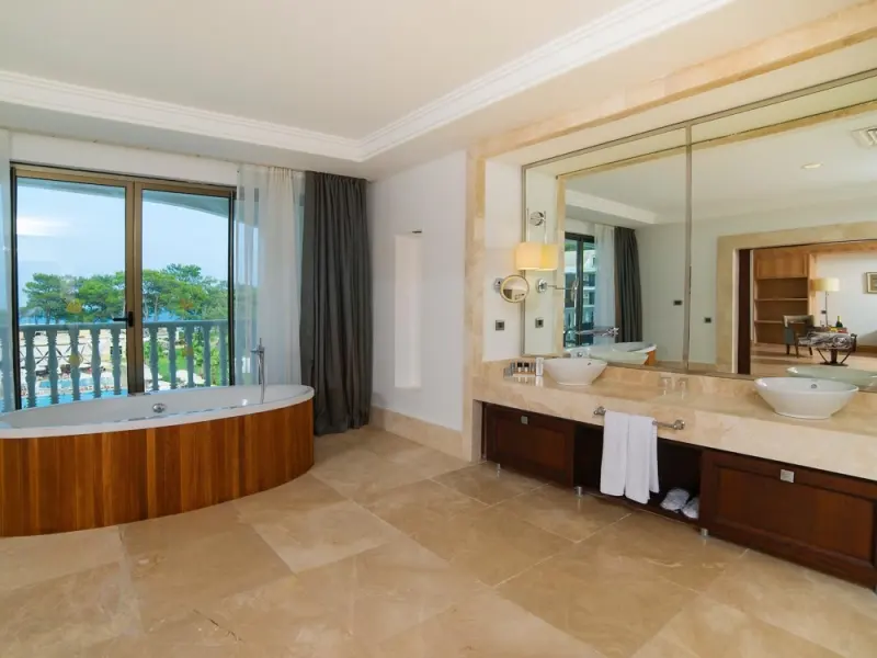 Juju Premier Palace 34