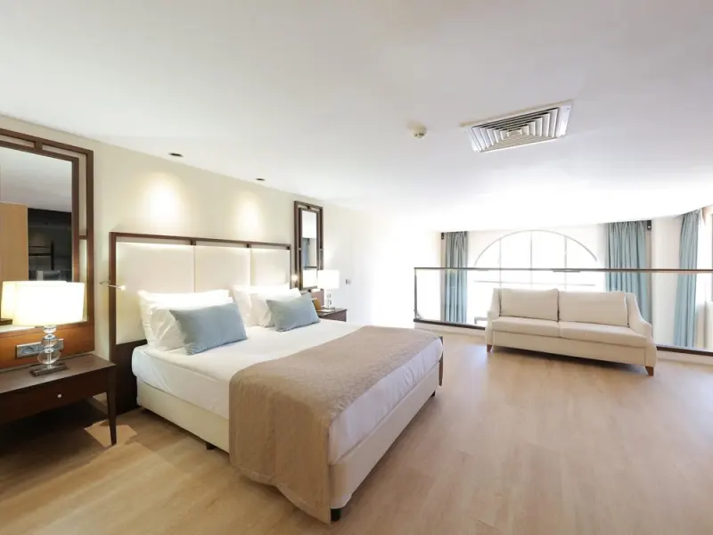 Juju Premier Palace 4