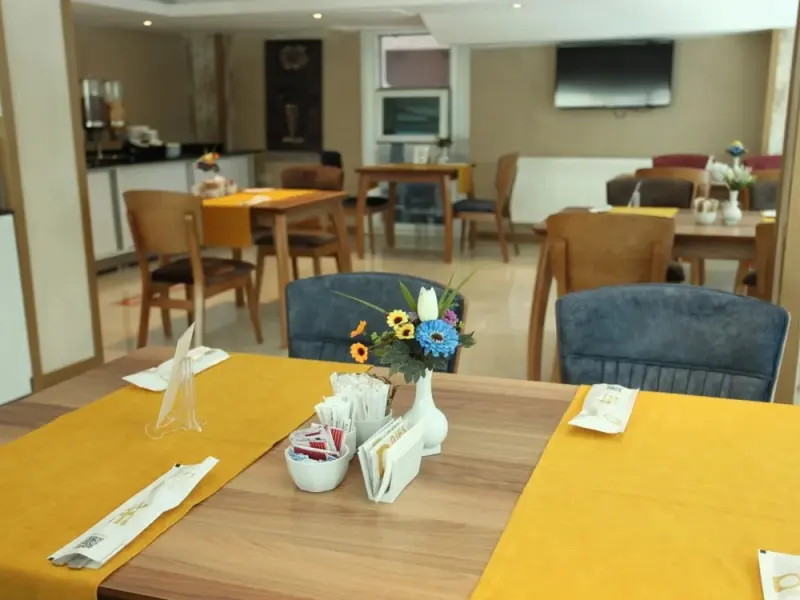 Dies Hotel 7