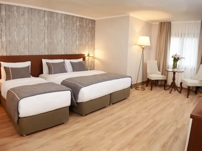 Mira Otel Alsancak 16