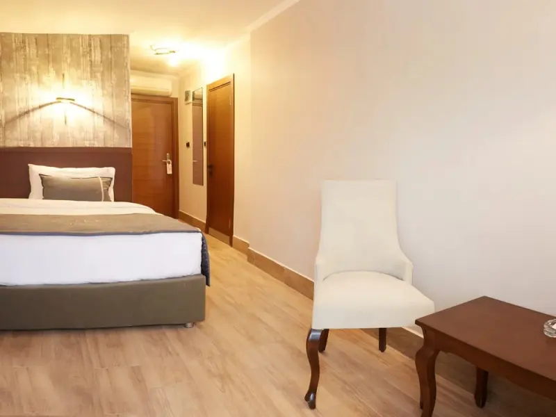 Mira Otel Alsancak 37
