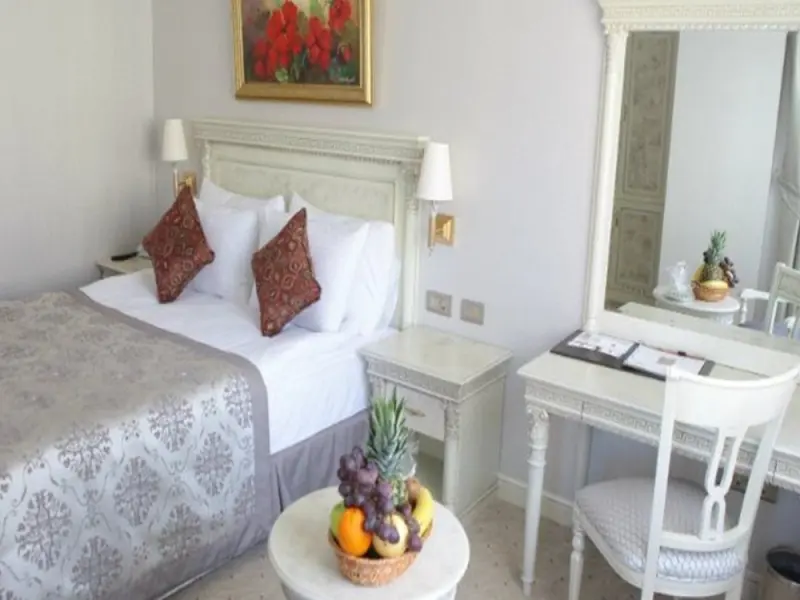 Demir Hotel 4