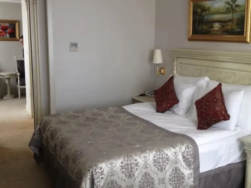 Demir Hotel 5