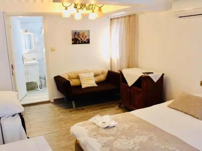 Silenos Boutique Hotel 28
