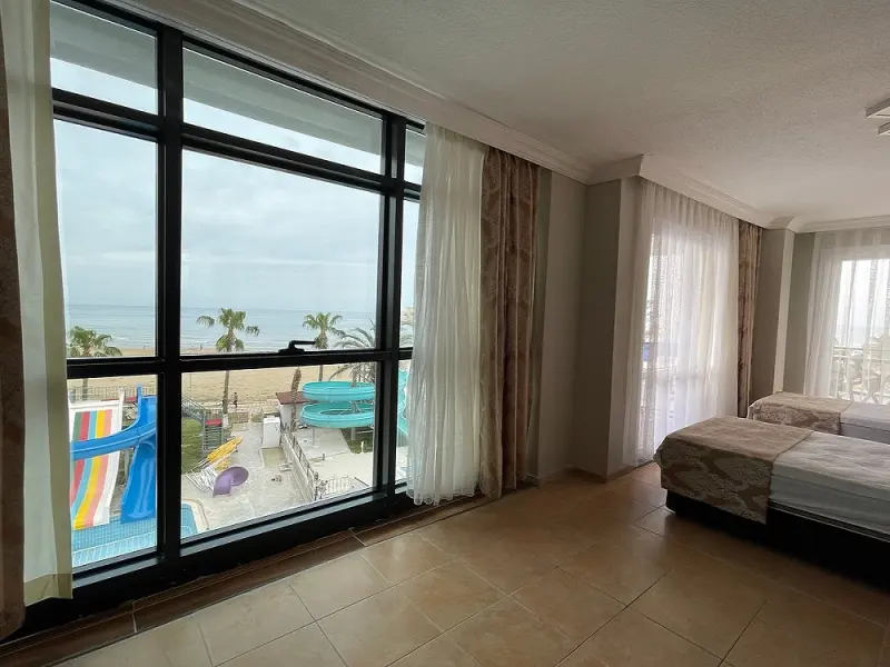 Admiral Hotel 7