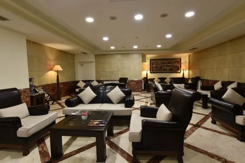 Asal Hotel 18