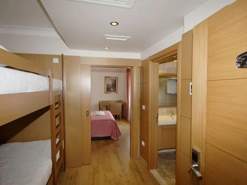 Levent Otel 29