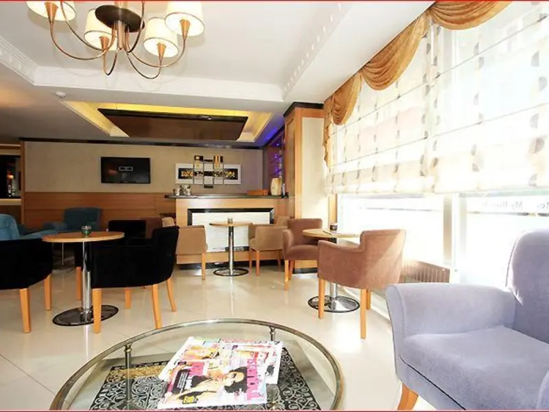 My Rose Hotel 5