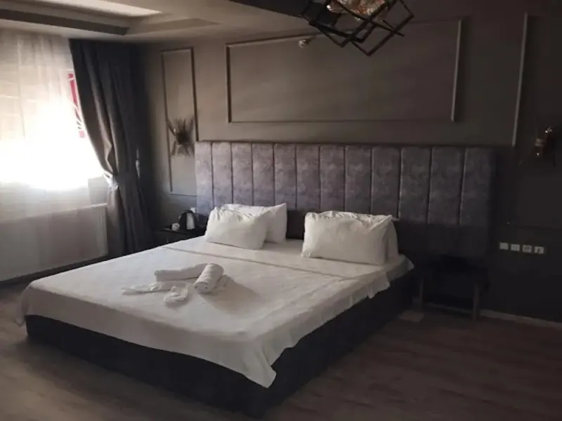 We Nirvana Suit Otel 24