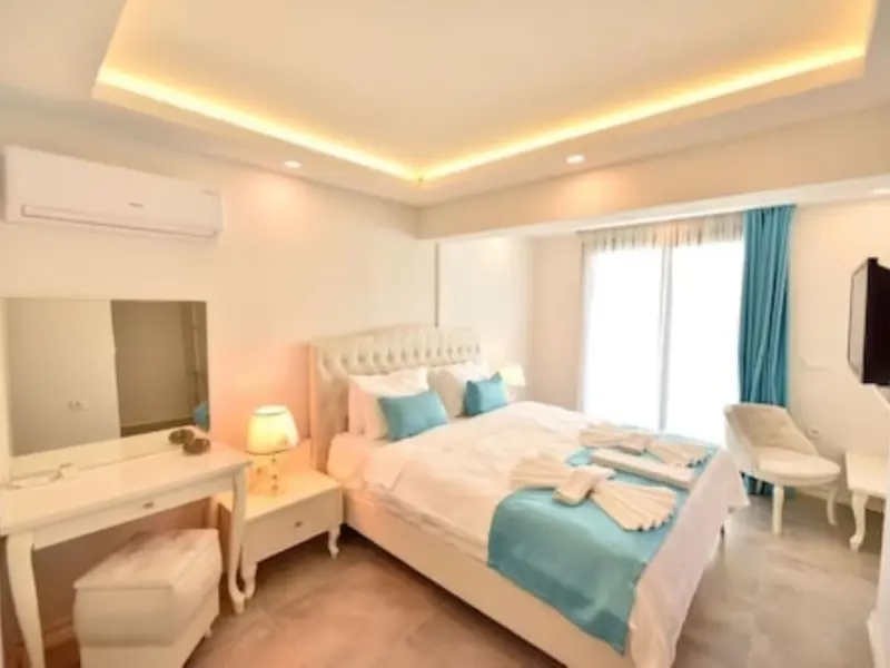 Monastery Suites Hotel 4