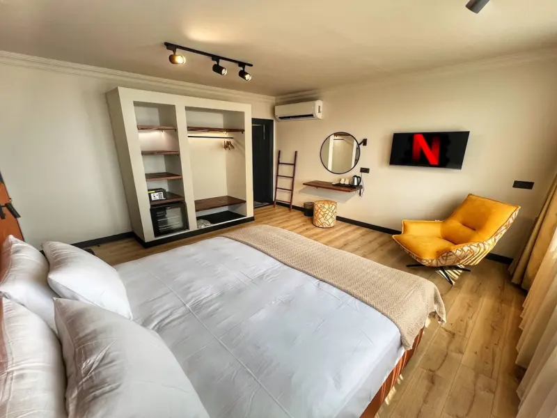 Oji Hotel 18