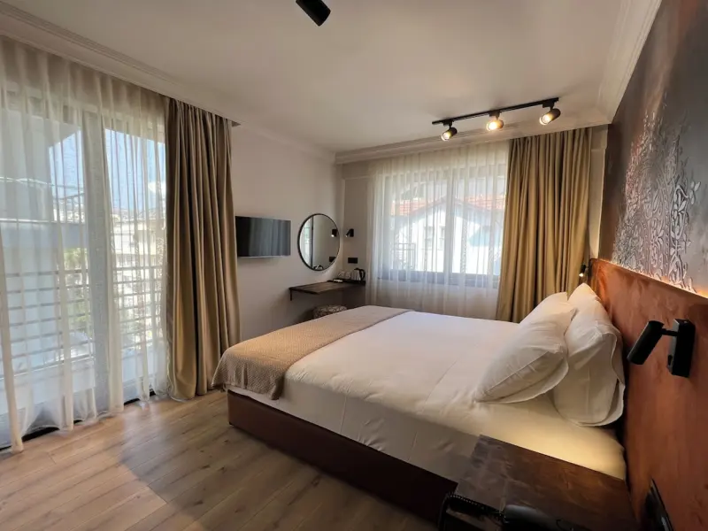 Oji Hotel 32