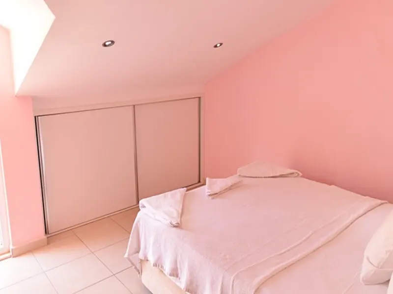 Tolay Hotel 9