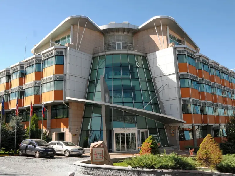 Hotel Midi 1