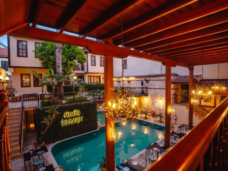 Mediterra Art Hotel 11