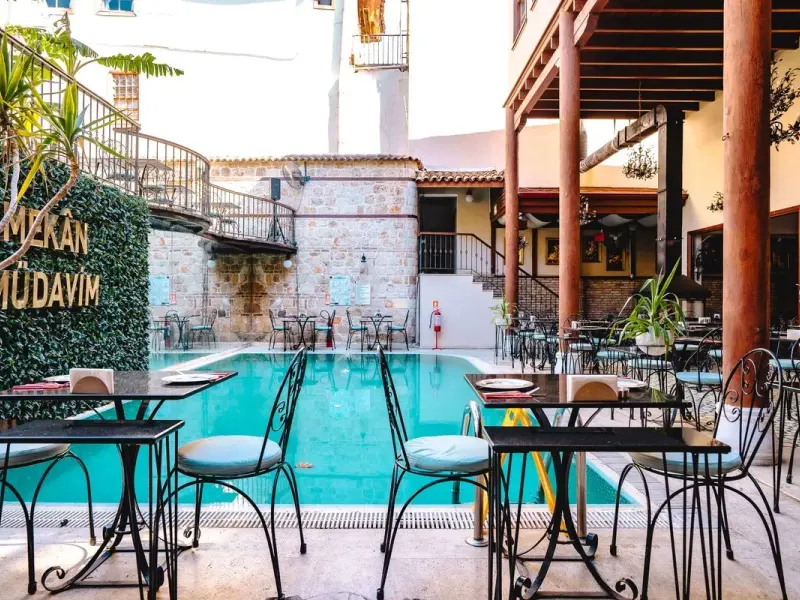 Mediterra Art Hotel 32