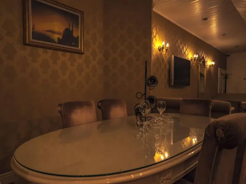 Avicenna Hotel 37