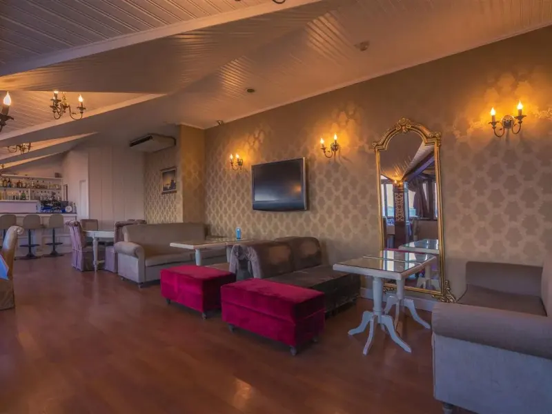 Avicenna Hotel 50
