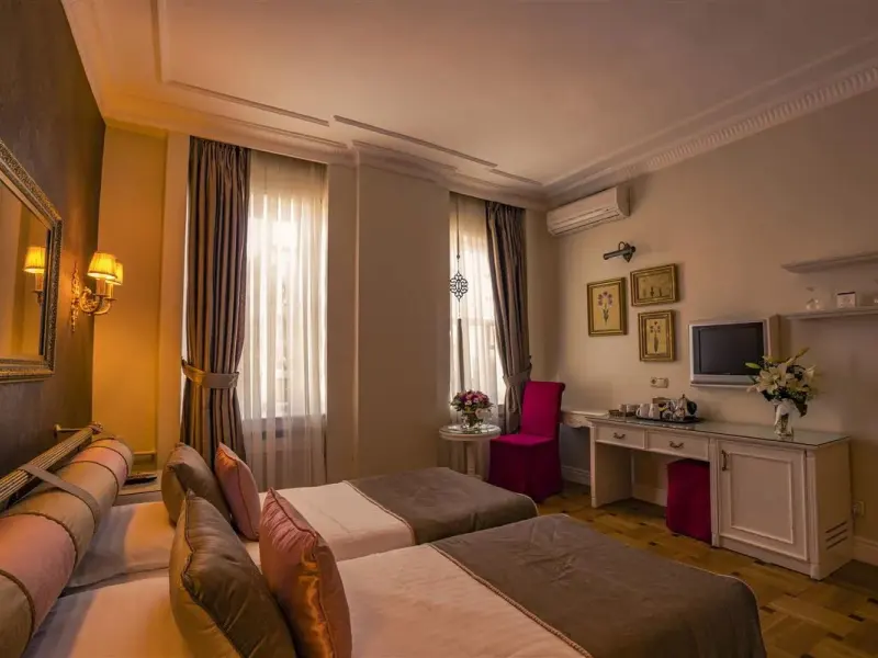 Avicenna Hotel 51
