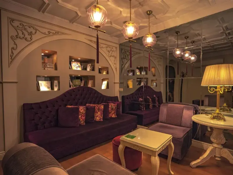 Avicenna Hotel 62