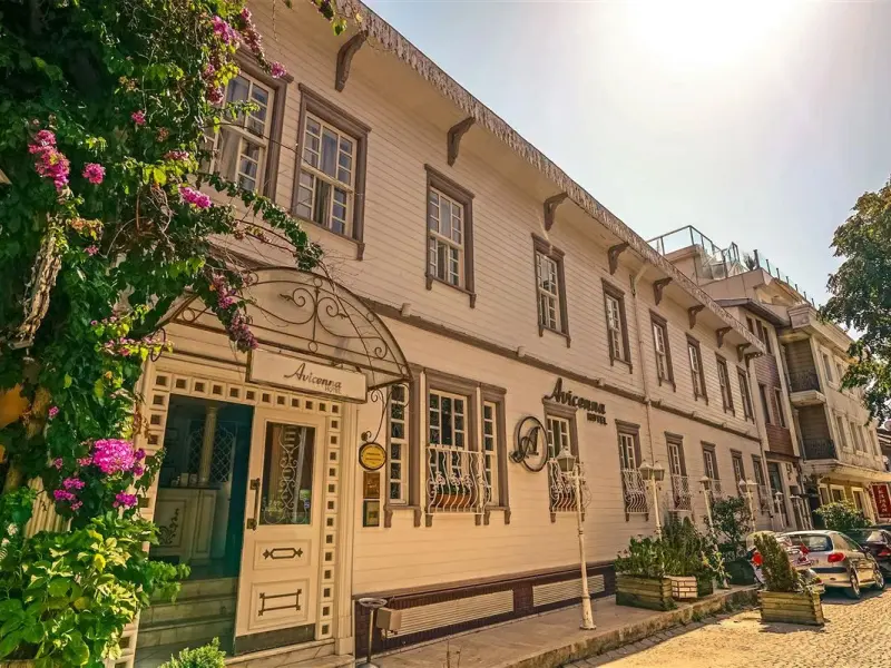 Avicenna Hotel 64