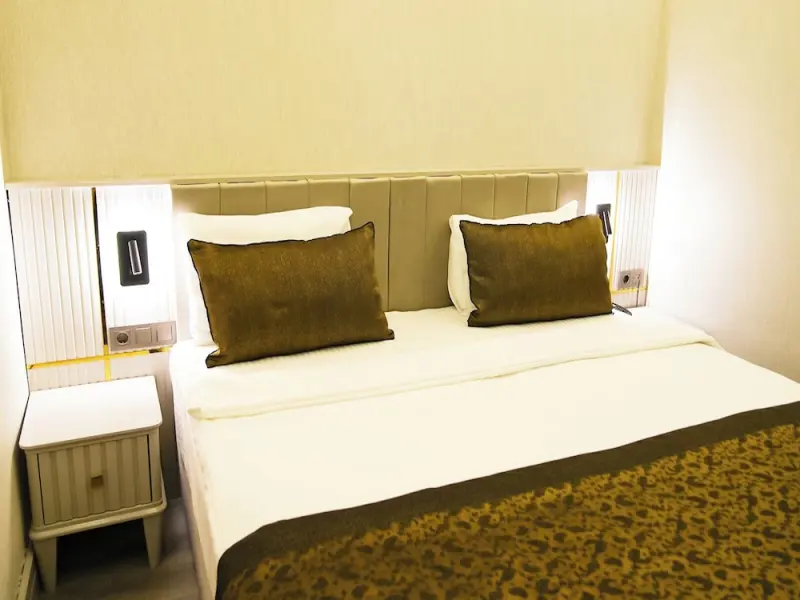 Sky Hill Hotel 24
