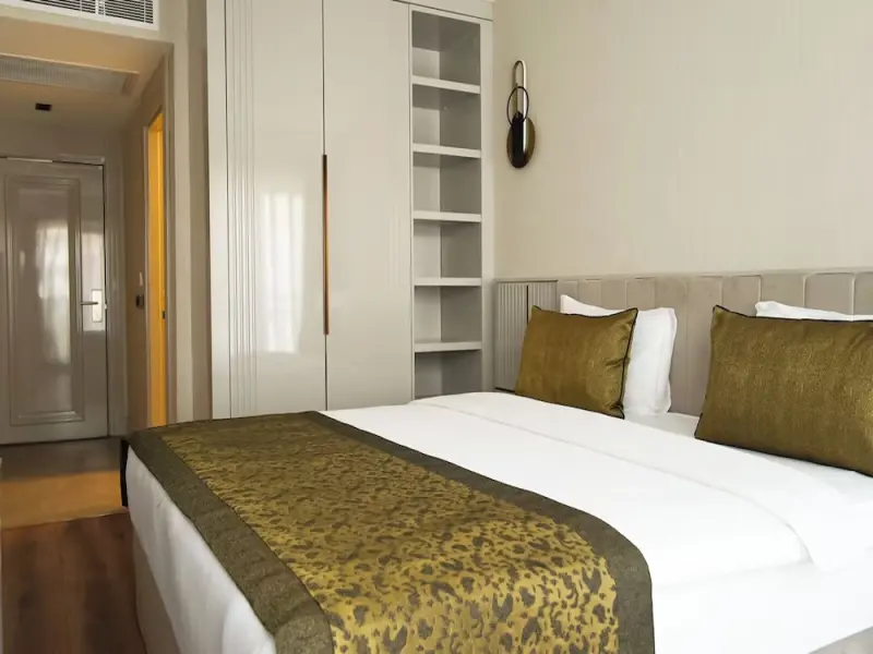 Sky Hill Hotel 35