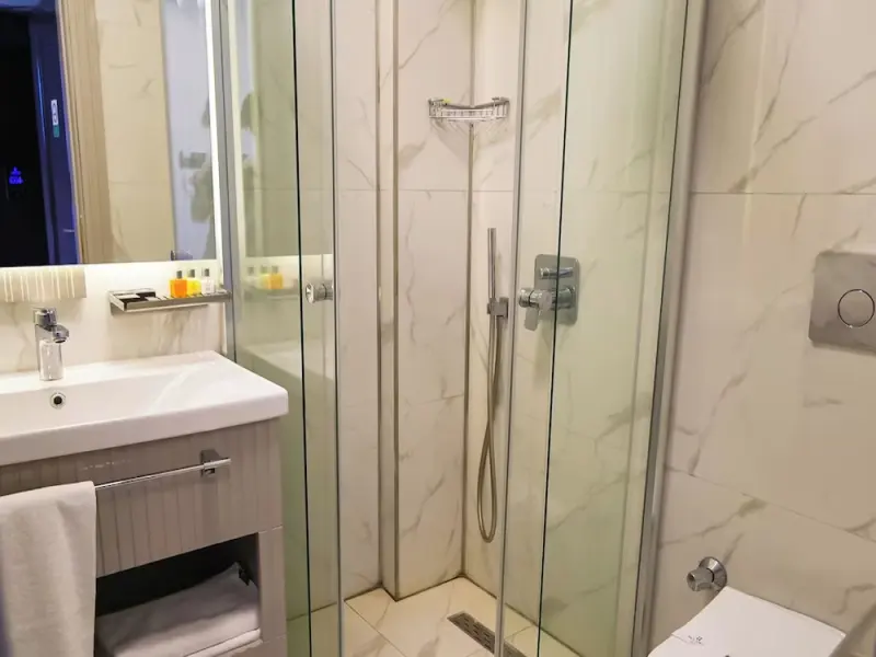 Sky Hill Hotel 41