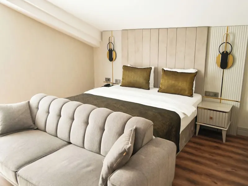 Sky Hill Hotel 7