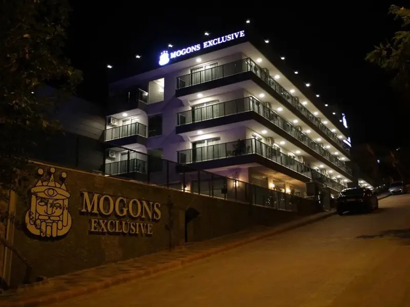 Mogons Exclusive 21