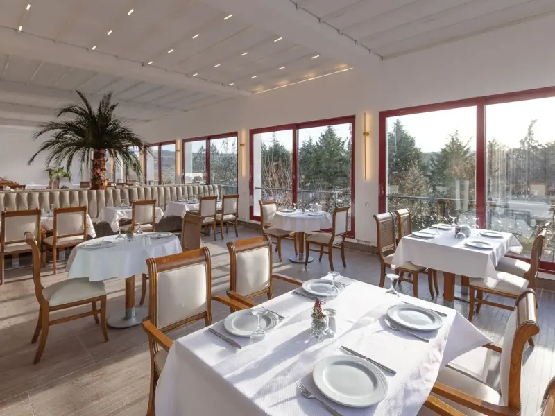 Bonjur Hotel Thermal & Wellness Club 8