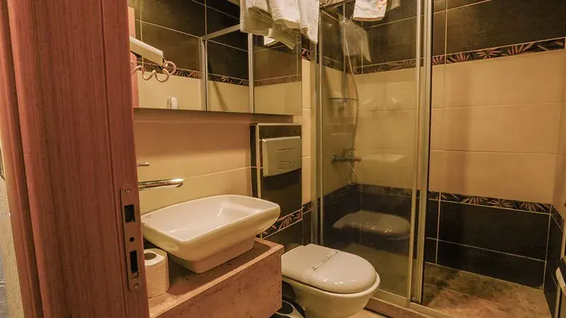Nüzhet Otel 15