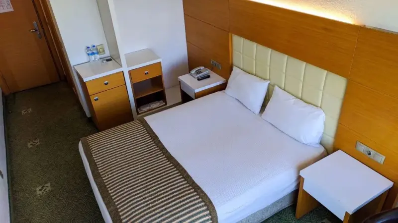 Nüzhet Otel 18