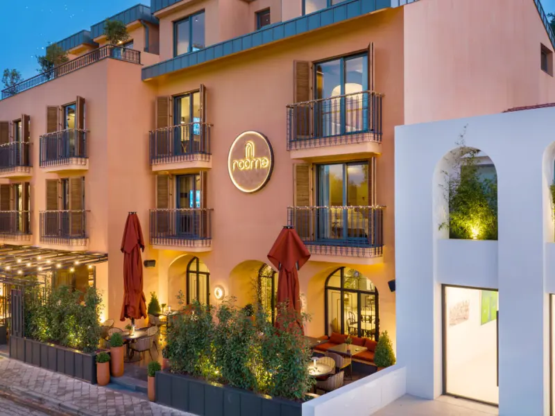Roome Hotel 11
