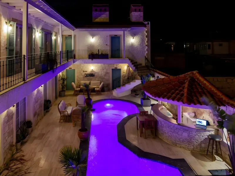 Avlu Alaçatı Butik Otel 16