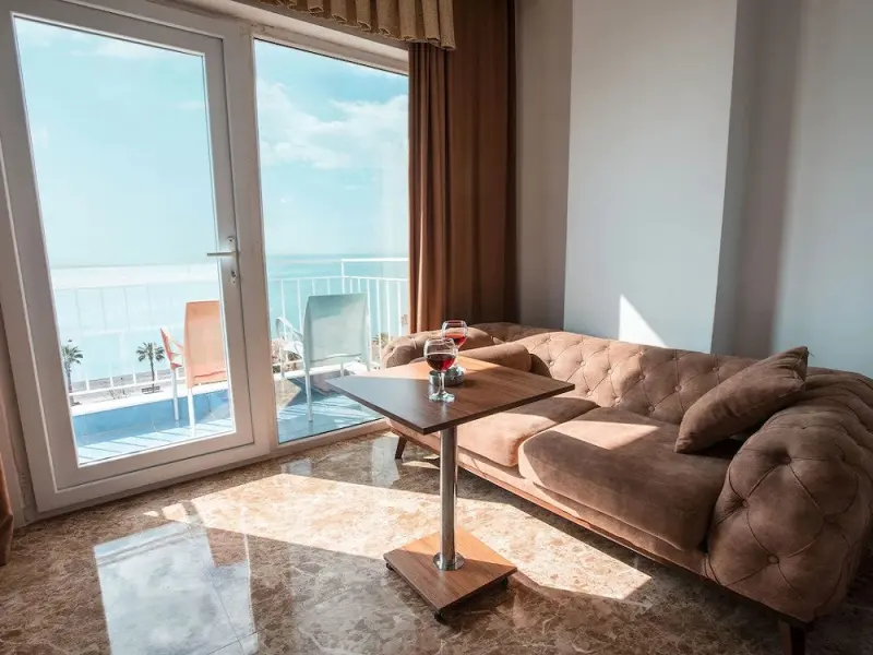 Kristal Beach Hotel 4
