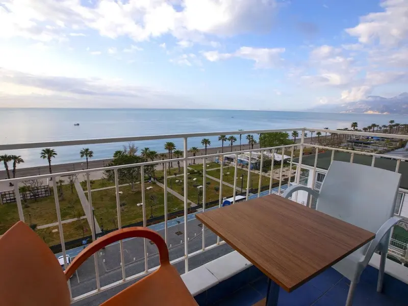 Kristal Beach Hotel 5