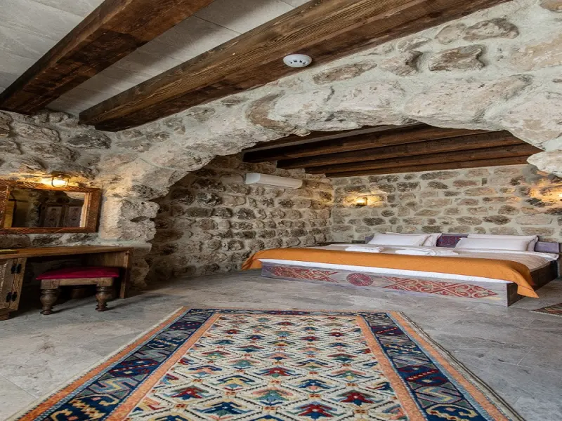 Foremanson Cave Hotel 18