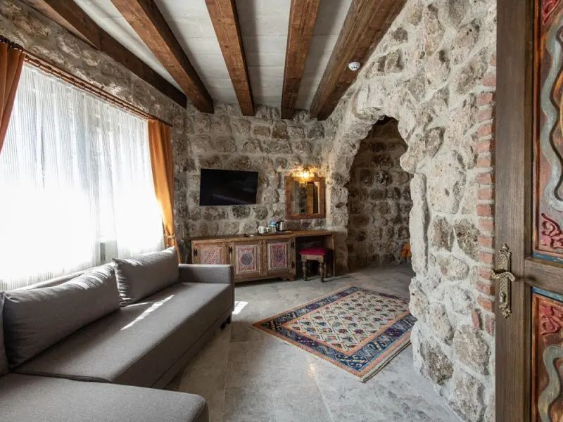 Foremanson Cave Hotel 4
